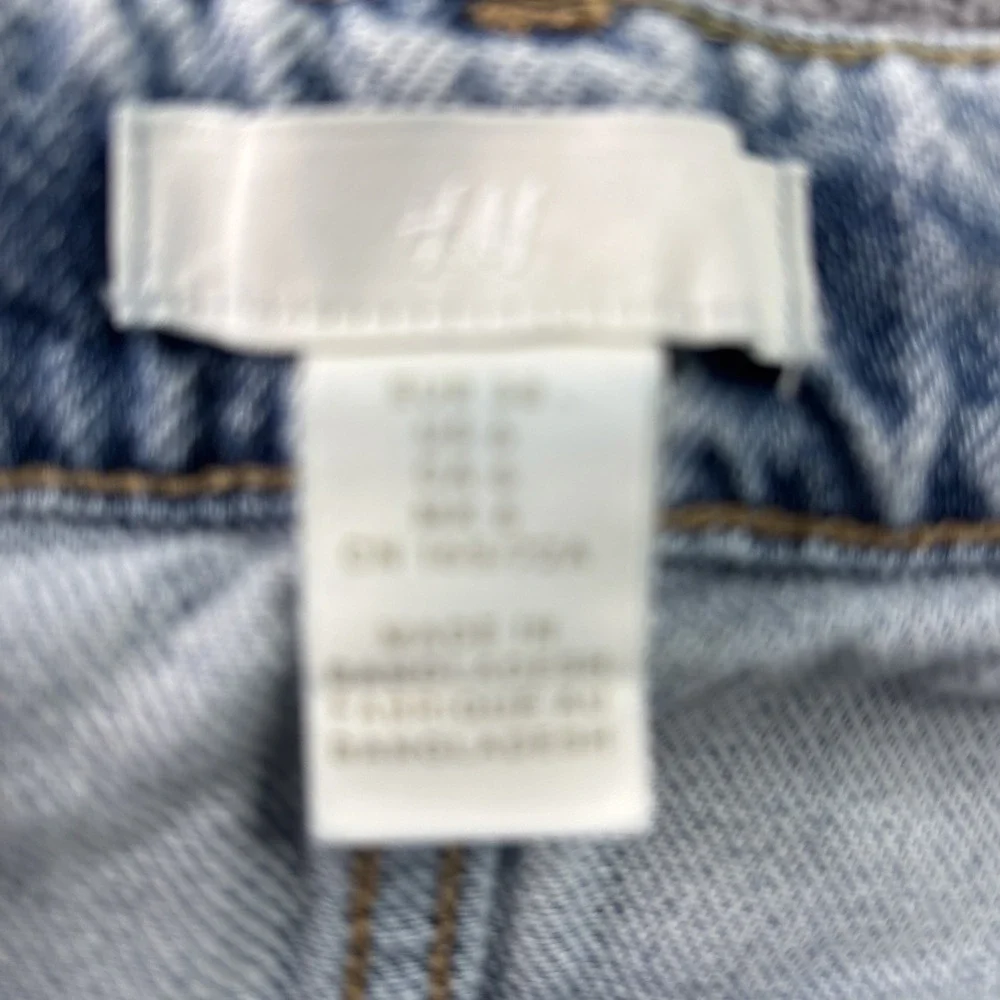 H & M Straight Leg Light Blue Denim Jeans Size US 6‎